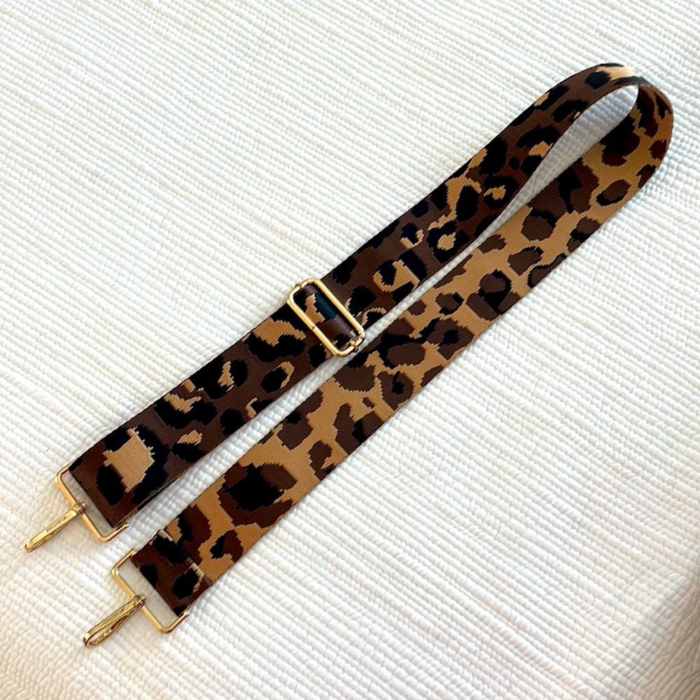 Ahdorned Cheetah Print Crossbody Strap